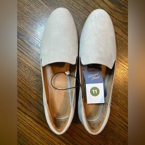 NWT Universal Thread Loafers Size 11